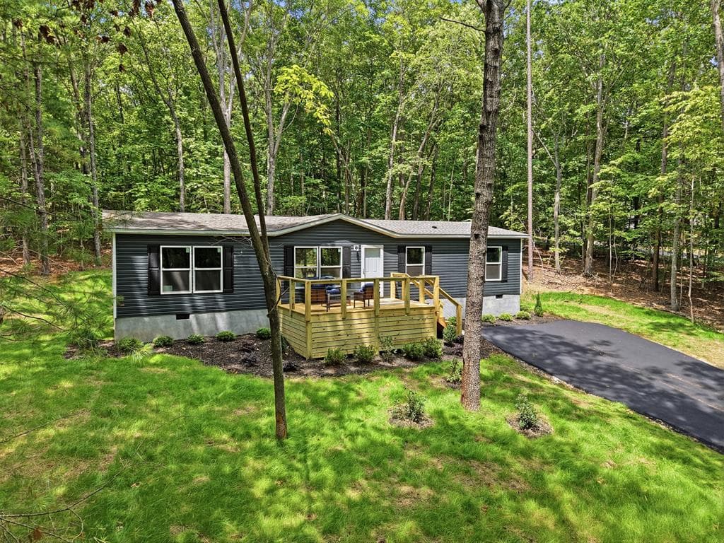 725 Tomahawk Trail, Blairsville GA 30512 - Primary photo