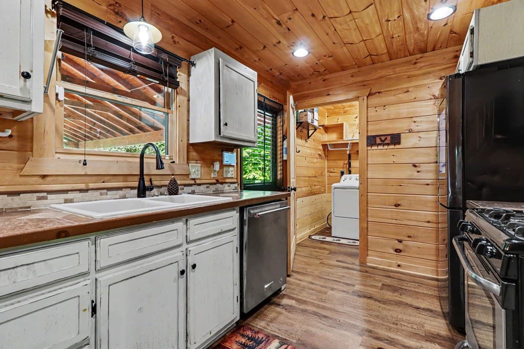 55 Hallee Drive, Mineral Bluff GA 30559 - Photo