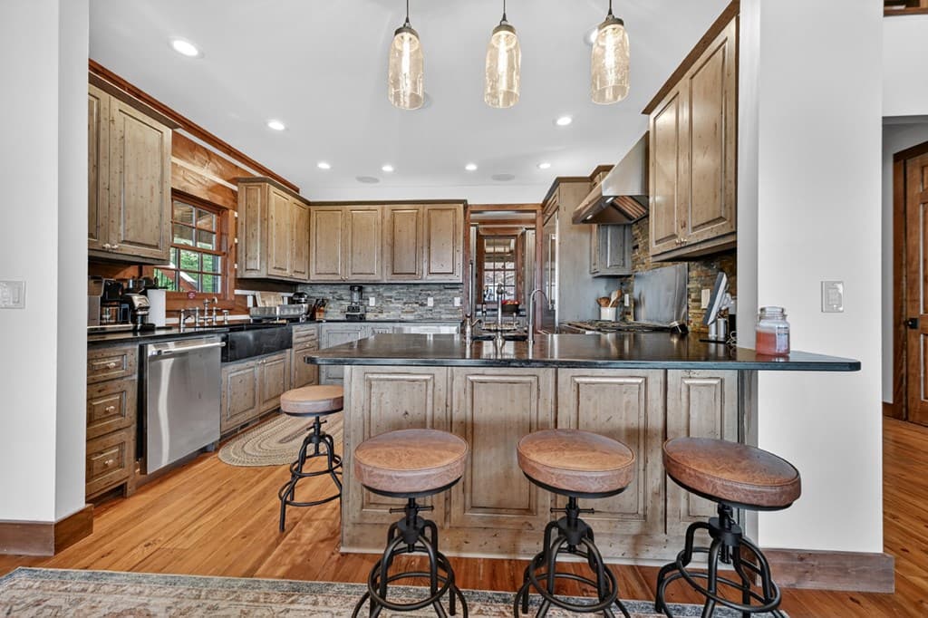 454 Genessee Path, Blue Ridge GA 30513 - Photo