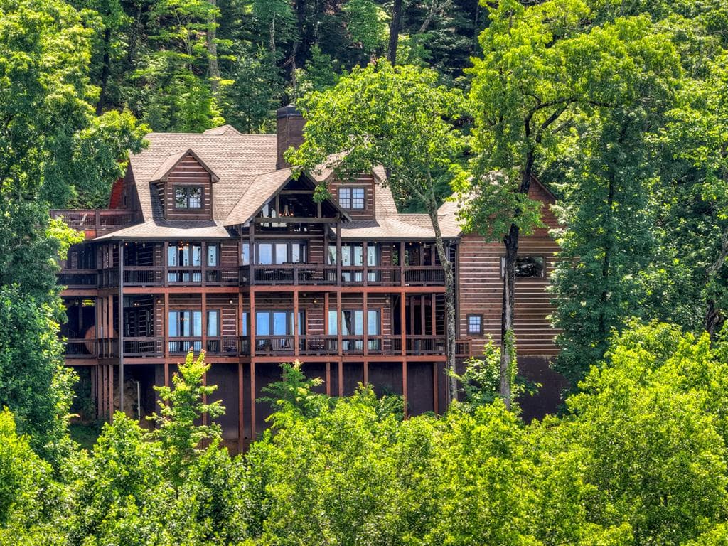 454 Genessee Path, Blue Ridge GA 30513 - Primary photo