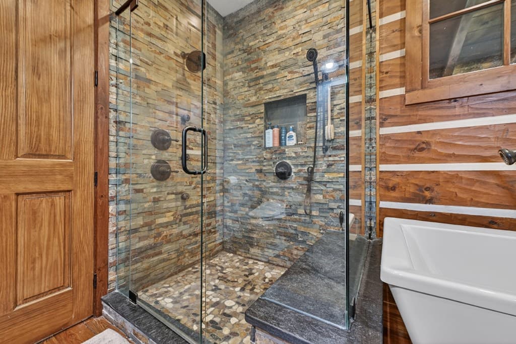 454 Genessee Path, Blue Ridge GA 30513 - Photo