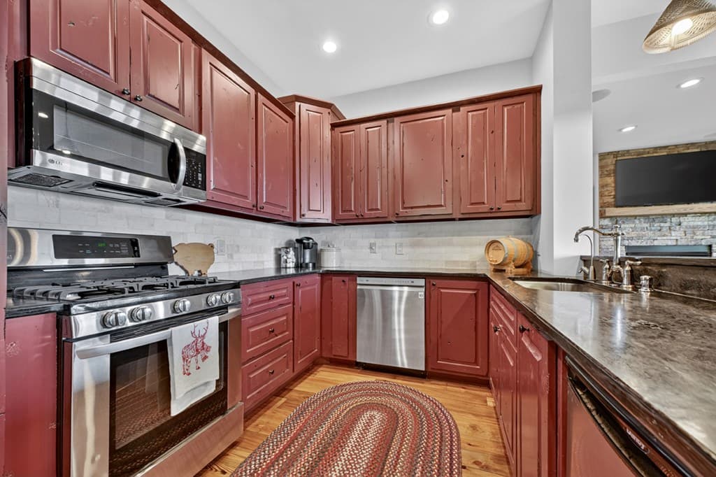 454 Genessee Path, Blue Ridge GA 30513 - Photo