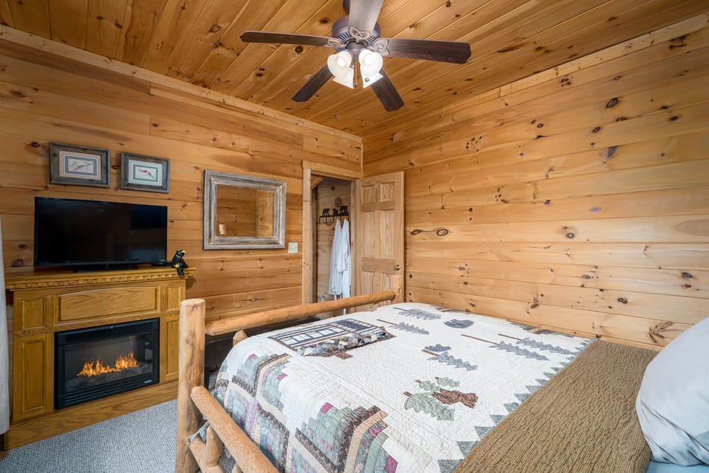 237 Dupont Drive, Blue Ridge GA 30513 - Photo