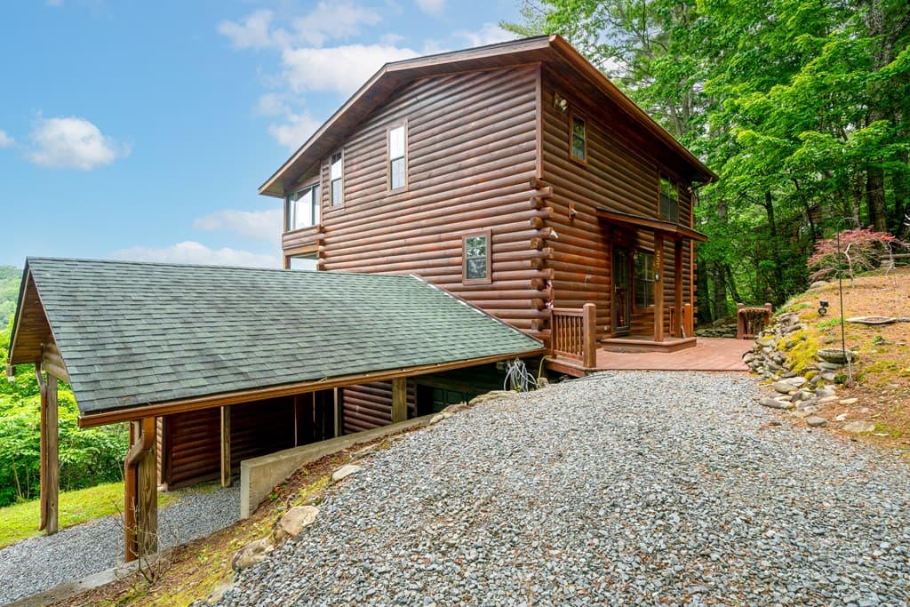 237 Dupont Drive, Blue Ridge GA 30513 - Photo