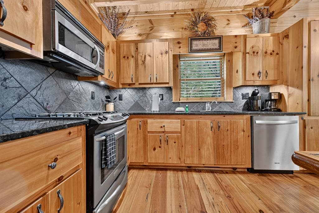 92 Fish Trap Road, Blue Ridge GA 30513 - Photo