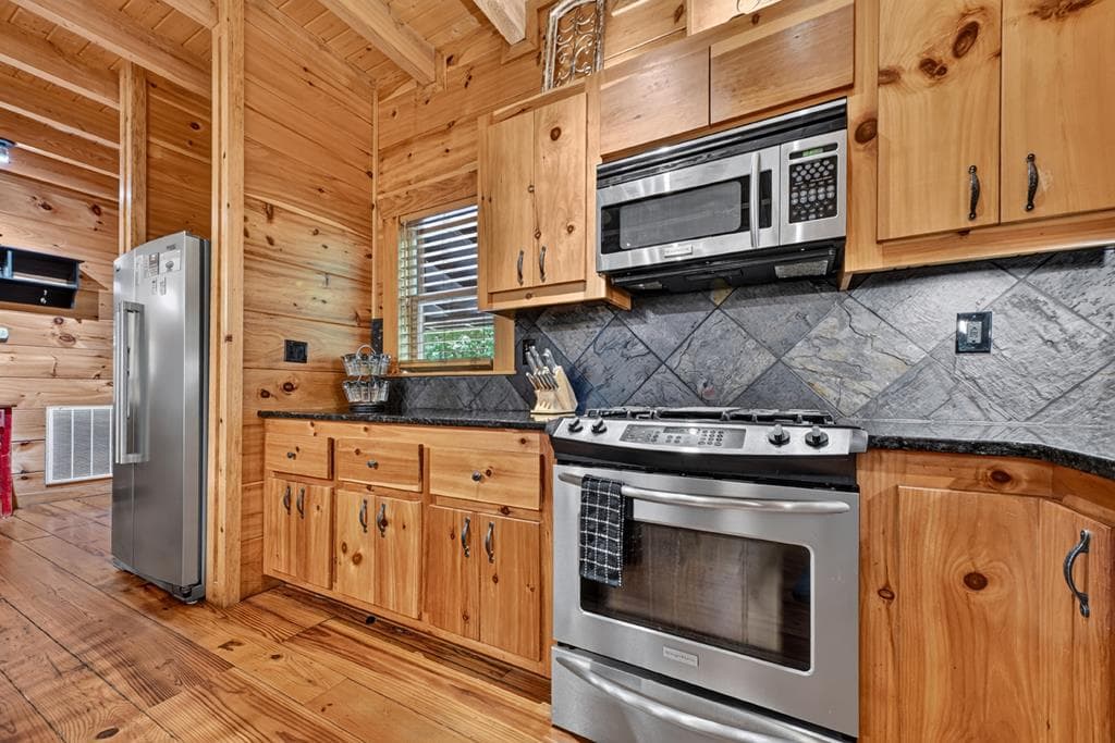 92 Fish Trap Road, Blue Ridge GA 30513 - Photo