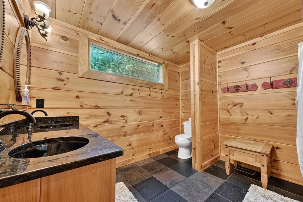 92 Fish Trap Road, Blue Ridge GA 30513 - Photo
