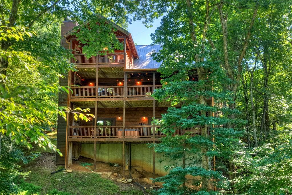 92 Fish Trap Road, Blue Ridge GA 30513 - Photo