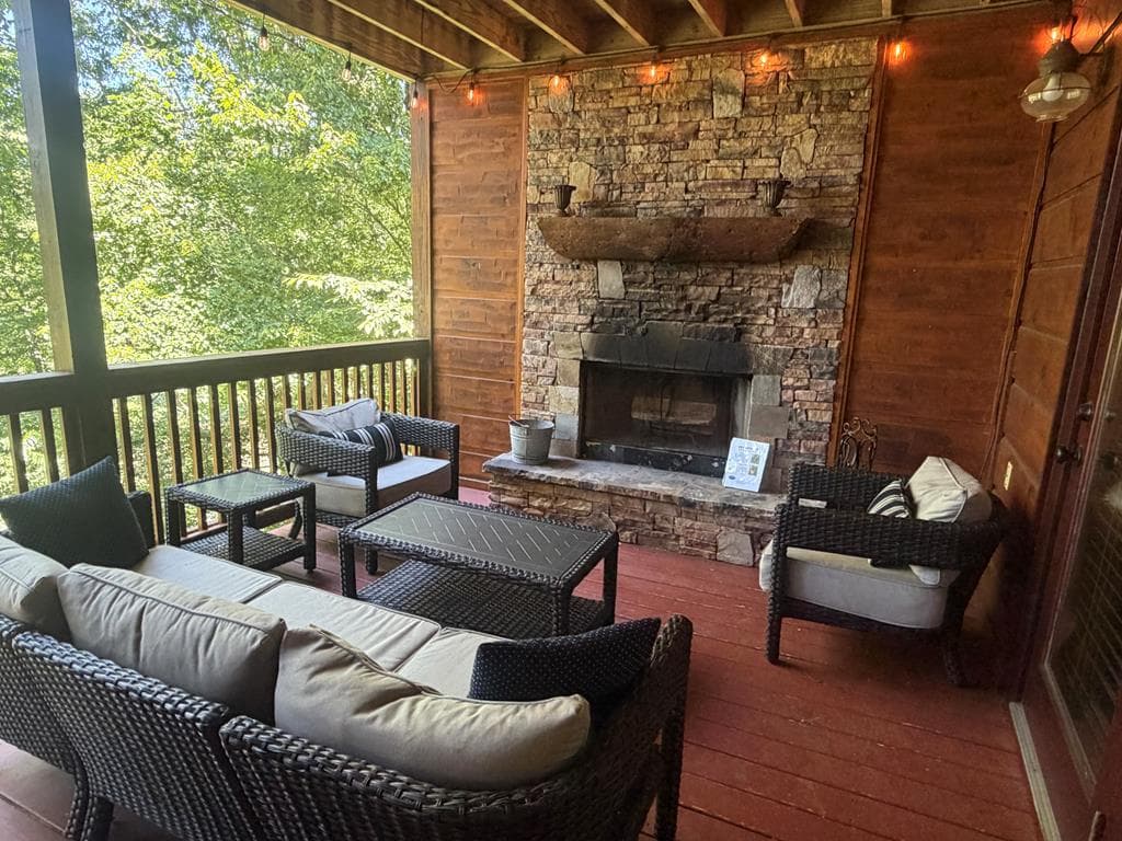 92 Fish Trap Road, Blue Ridge GA 30513 - Photo