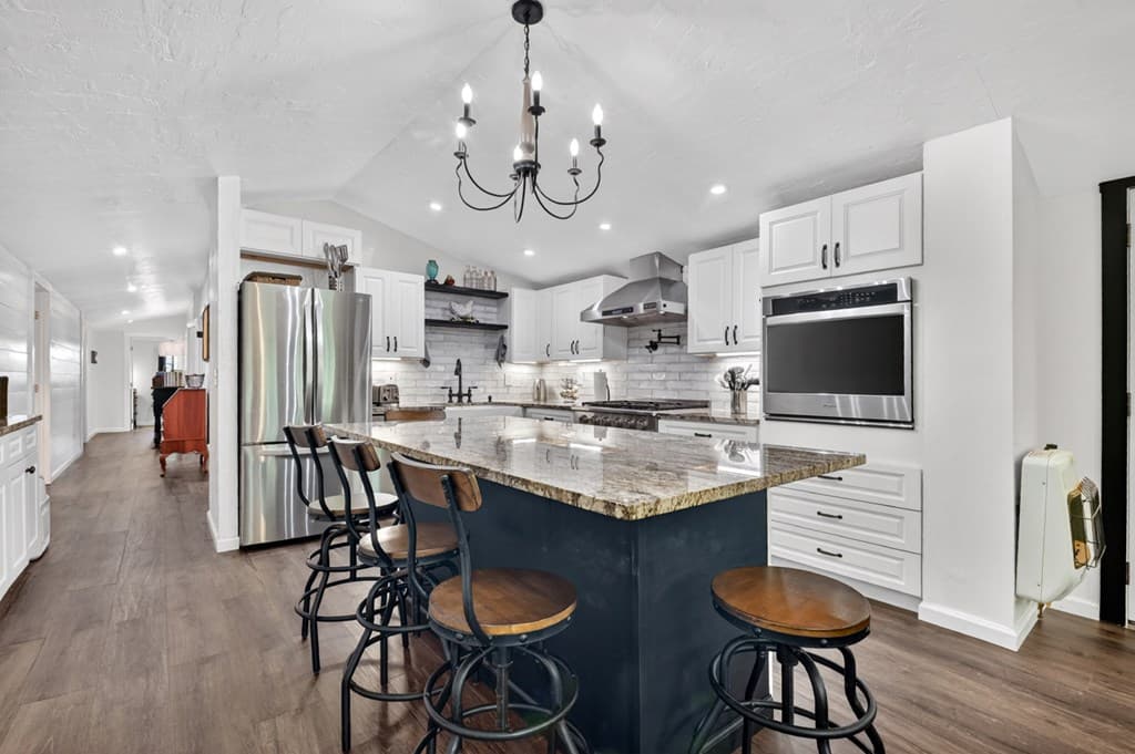 93 Collins Nursery Lane, Blairsville GA 30512 - Photo