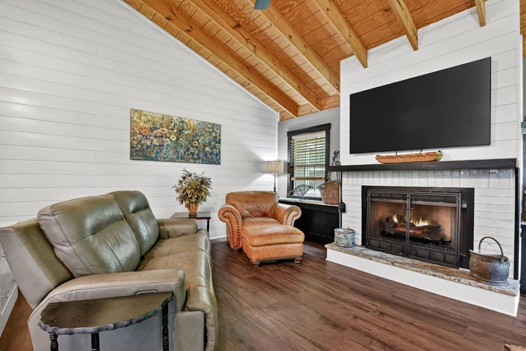93 Collins Nursery Lane, Blairsville GA 30512 - Photo