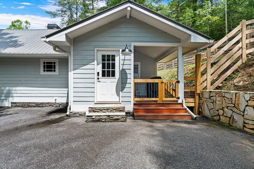 221 W Reece Creek Road W, Blairsville GA 30512 - Photo