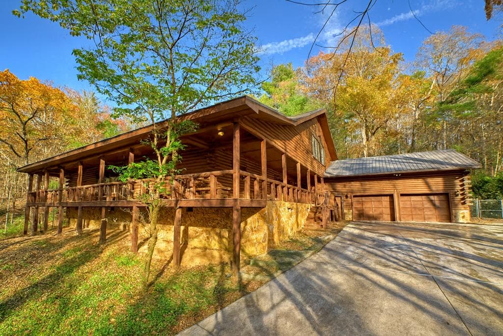 200 Lookiba Lane, Ellijay GA 30540 - Primary photo