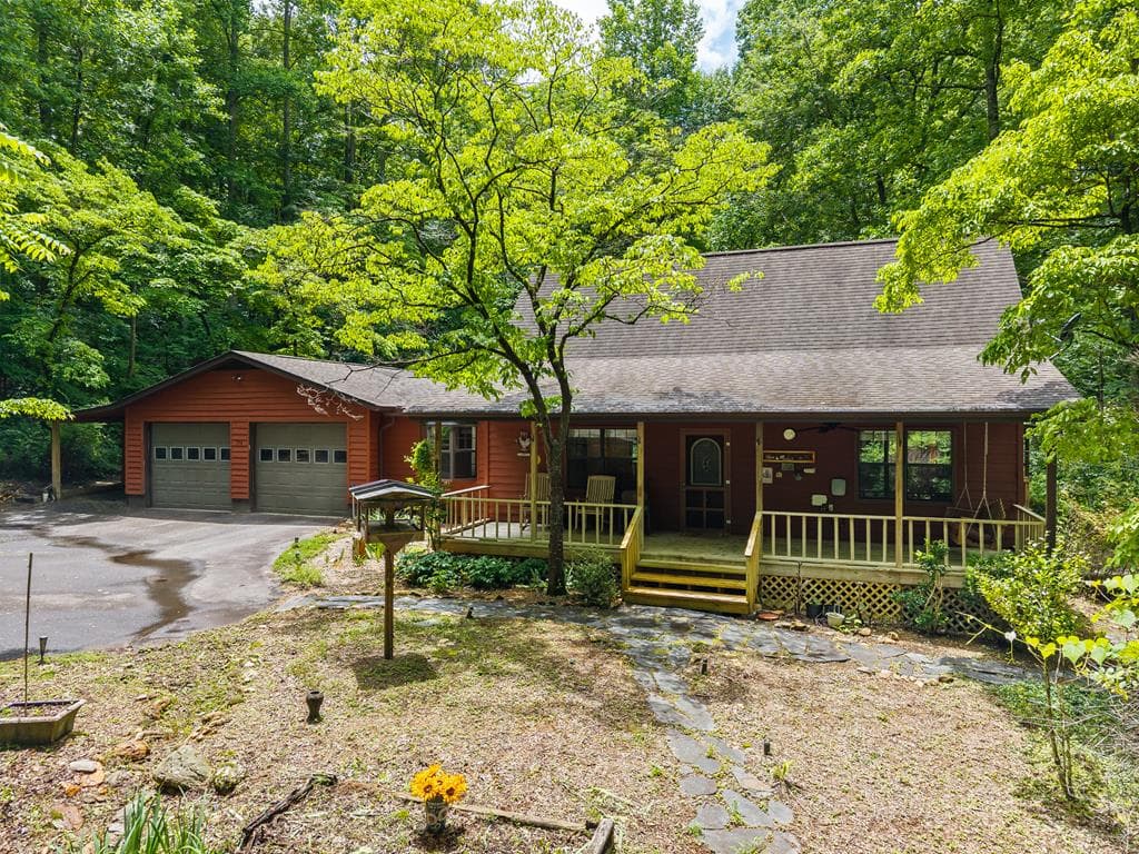 714 Pope Cove Trail, Hayesville NC 28904 - Primary photo