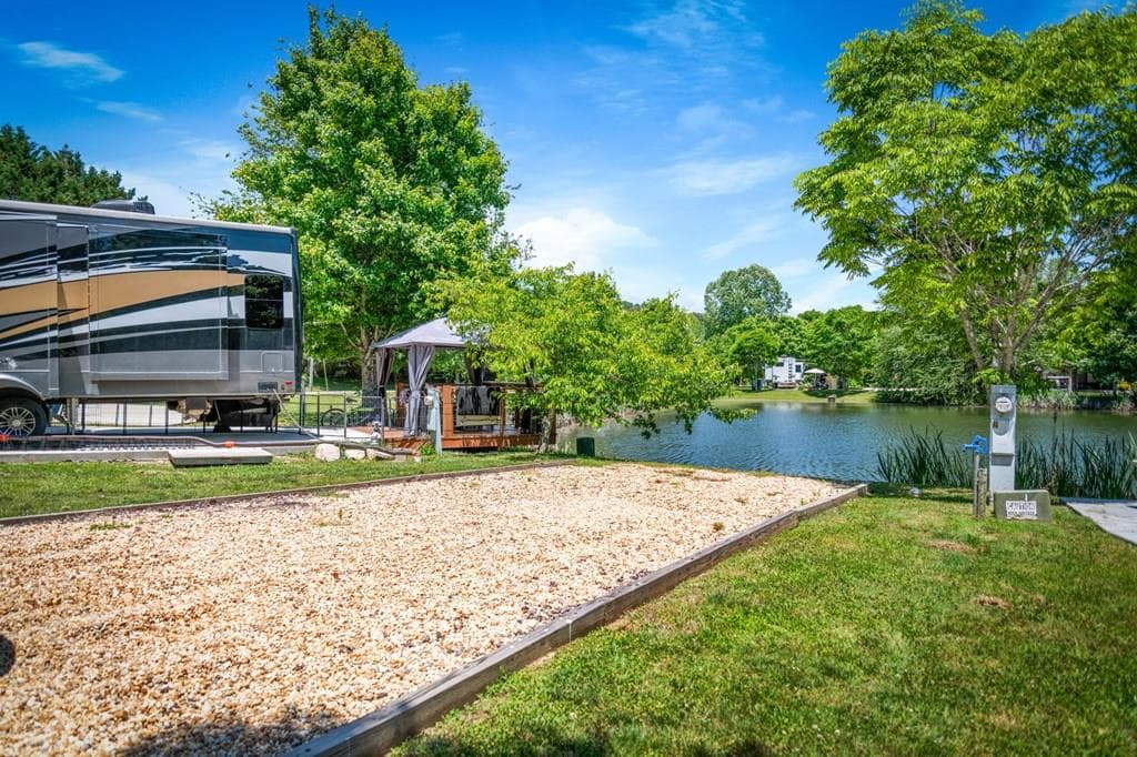 2 Mountain Meadows Drive, Morganton GA 30560 - Primary photo