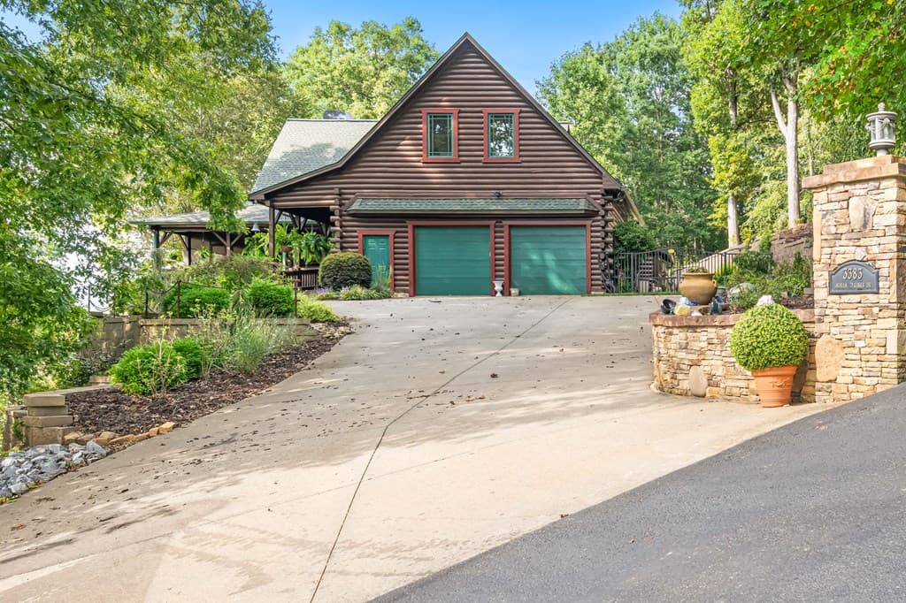 3383 Indian Springs Drive, Hiawassee GA 30546 - Photo