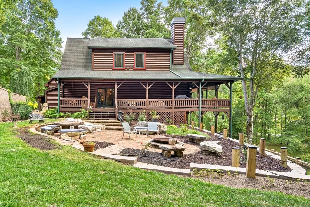 3383 Indian Springs Drive, Hiawassee GA 30546 - Primary photo