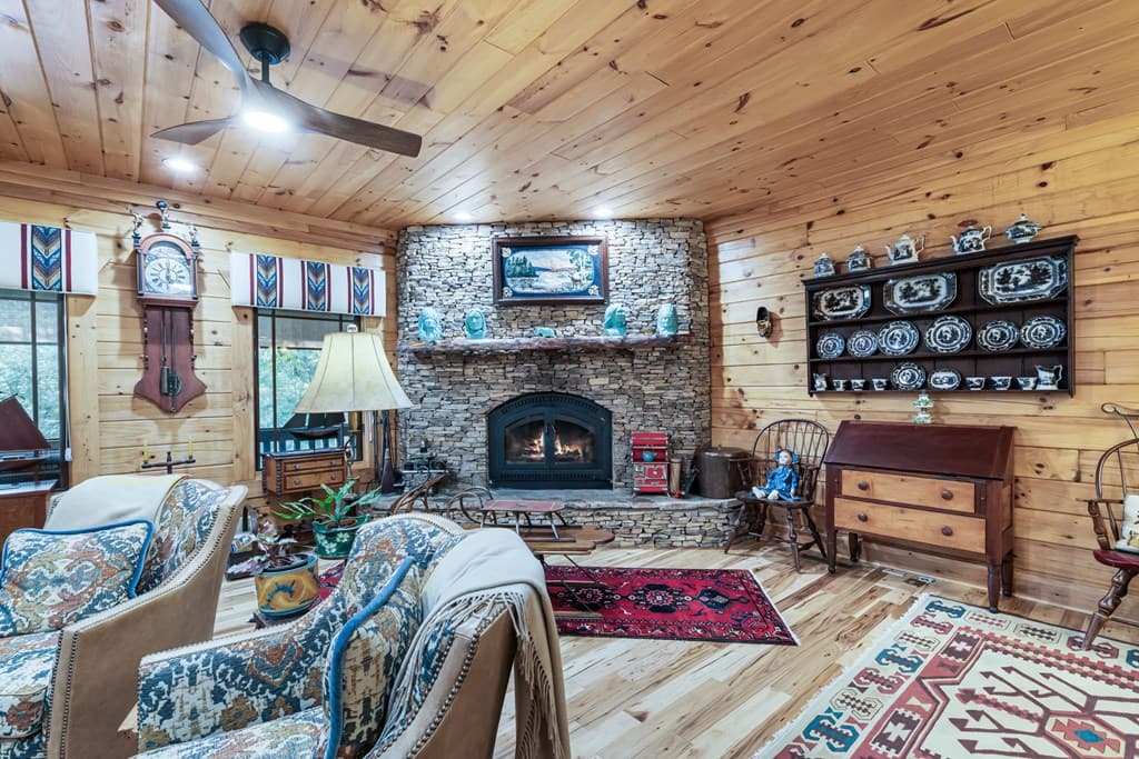 3383 Indian Springs Drive, Hiawassee GA 30546 - Photo