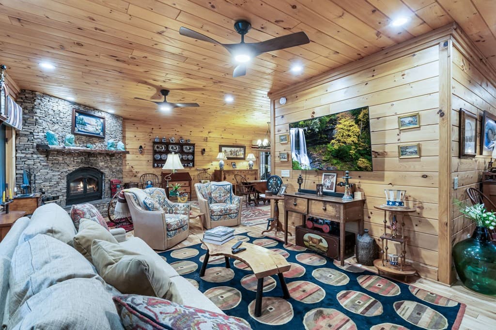 3383 Indian Springs Drive, Hiawassee GA 30546 - Photo