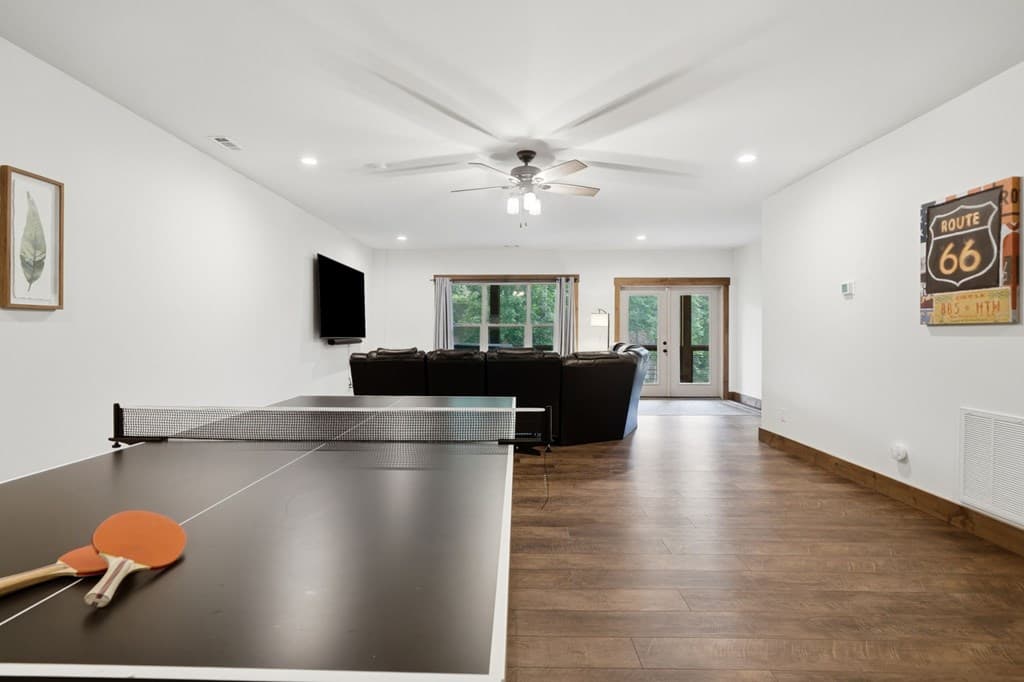 200 Arbor Way, Blue Ridge GA 30513 - Photo