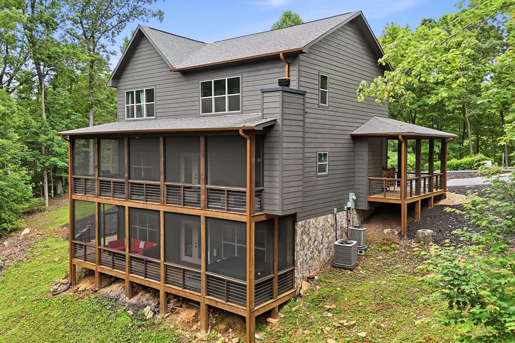 200 Arbor Way, Blue Ridge GA 30513 - Photo