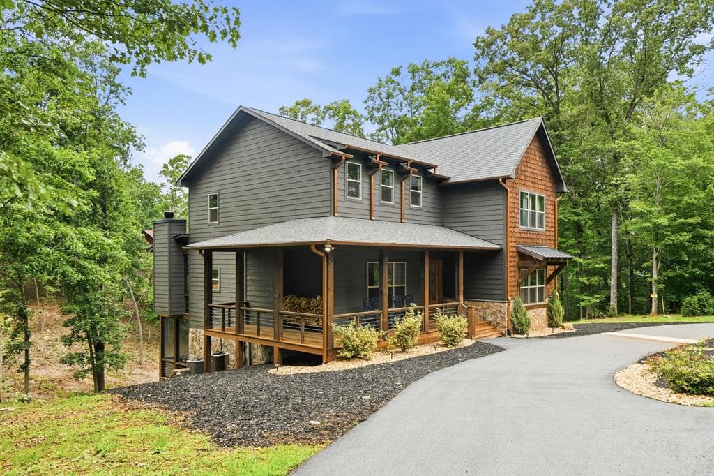 200 Arbor Way, Blue Ridge GA 30513 - Primary photo