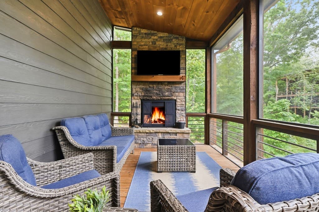 200 Arbor Way, Blue Ridge GA 30513 - Photo