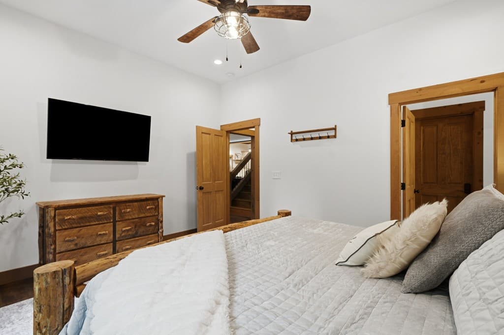 200 Arbor Way, Blue Ridge GA 30513 - Photo