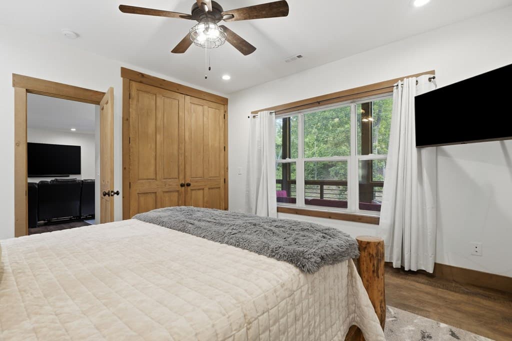 200 Arbor Way, Blue Ridge GA 30513 - Photo