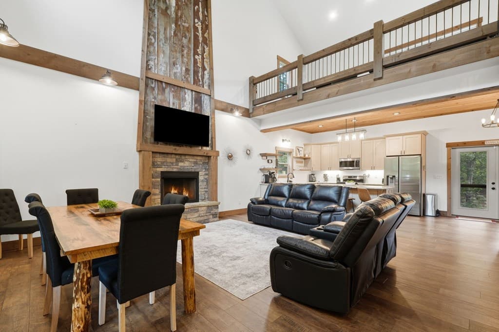 200 Arbor Way, Blue Ridge GA 30513 - Photo