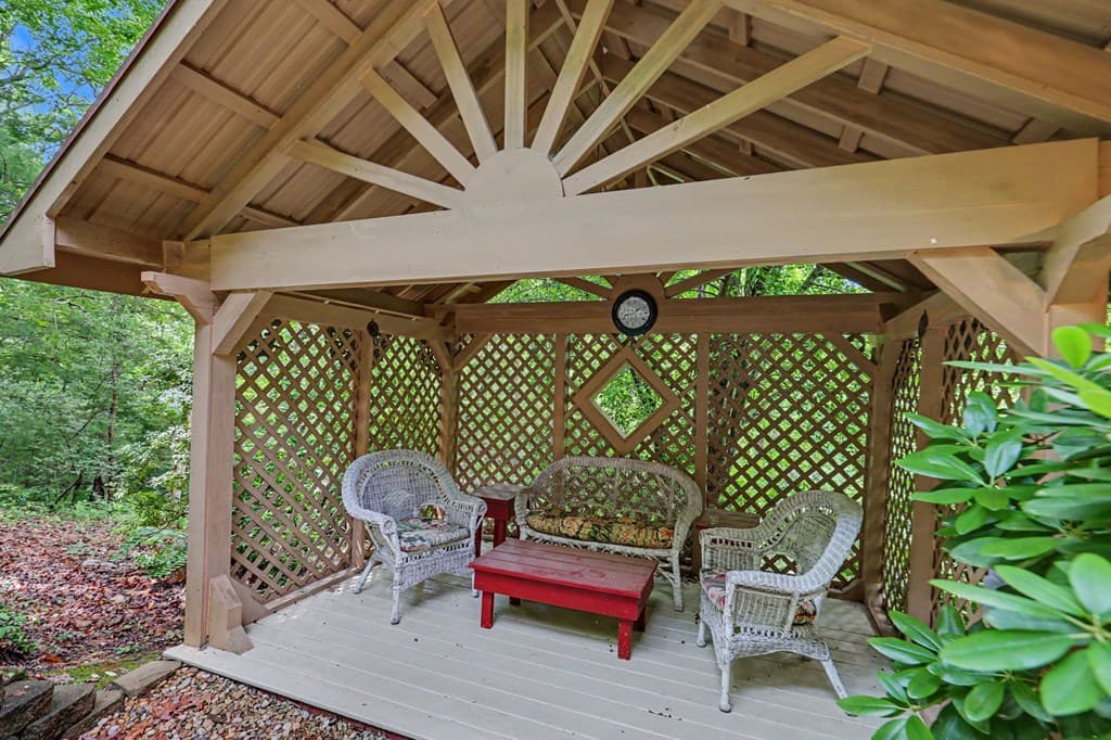 289 Doc Thomas Ridge Road, Blairsville GA 30512 - Photo