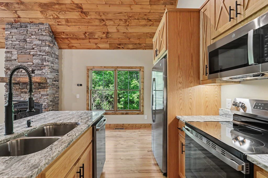 177 Poteete Creek Road, Blairsville GA 30512 - Photo