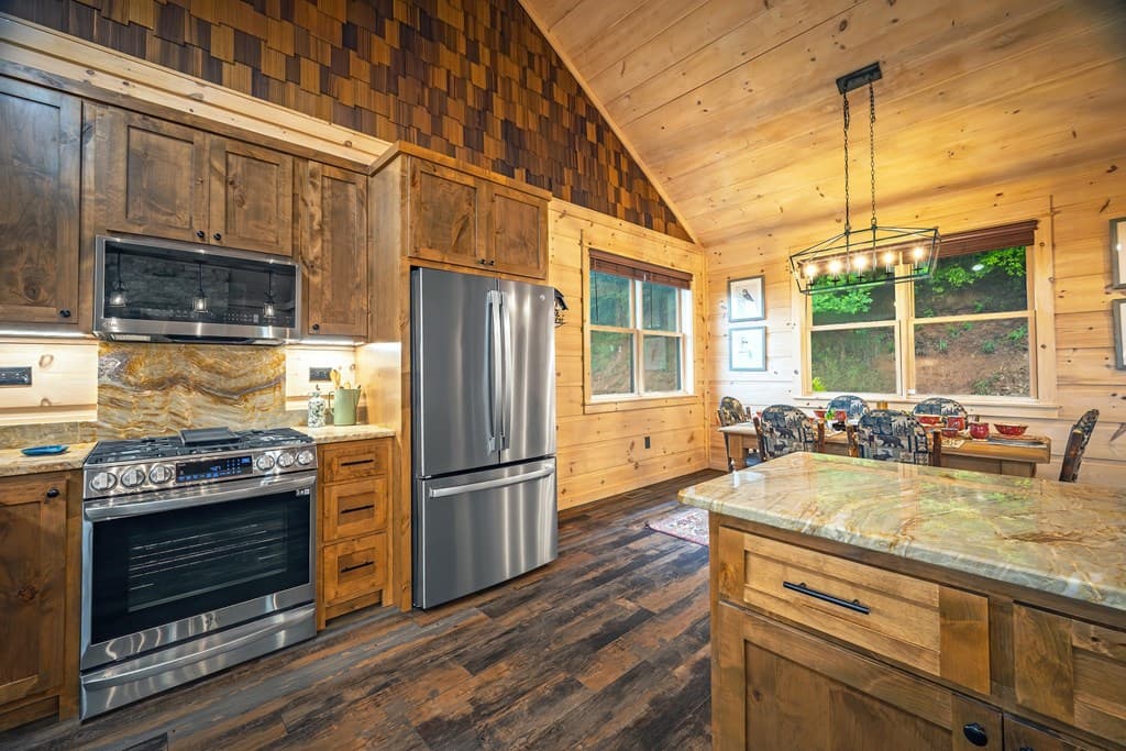 193 Pontoosuc Drive, Mineral Bluff GA 30559 - Photo
