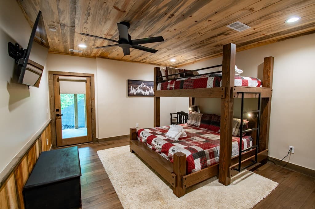 540 Weaver Creek Overlook, Blue Ridge GA 30513 - Photo
