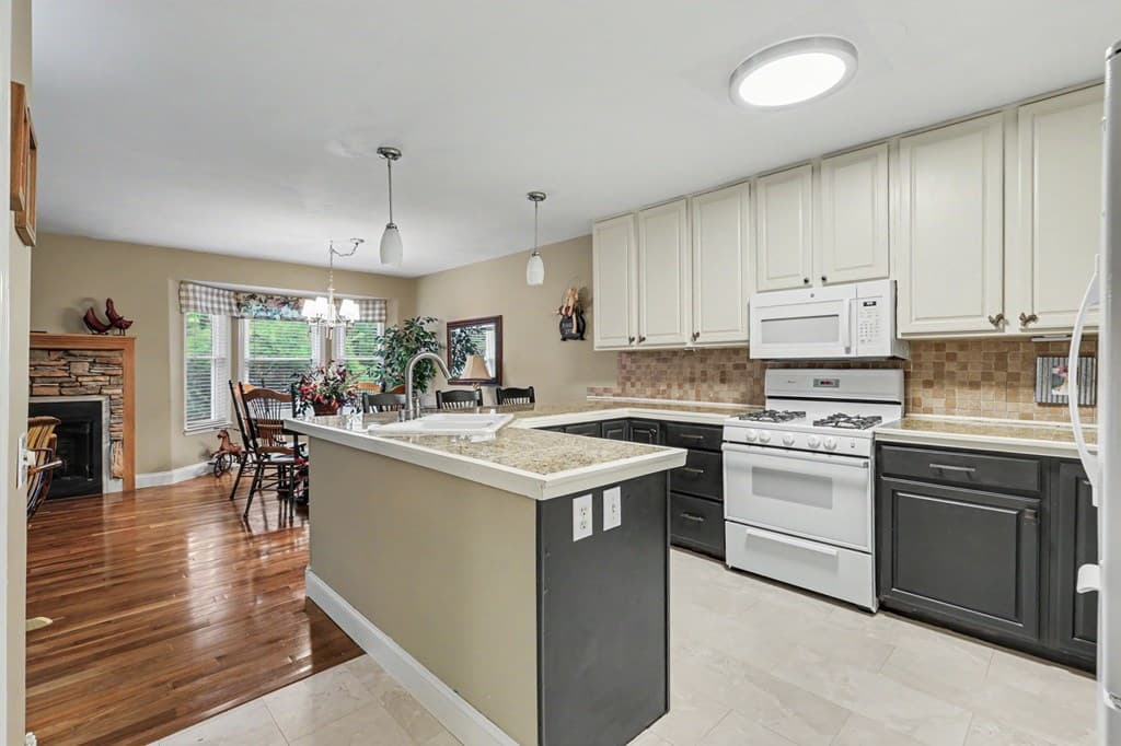 103 Birdie Lane Apt. 3-B, Blairsville GA 30512 - Photo