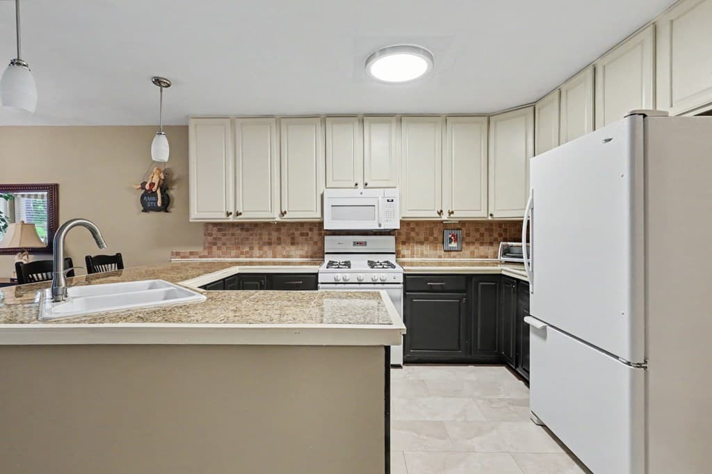 103 Birdie Lane Apt. 3-B, Blairsville GA 30512 - Photo