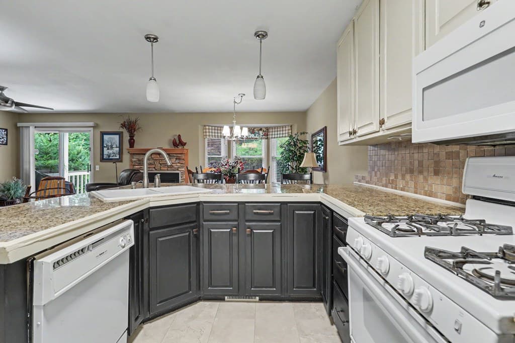103 Birdie Lane Apt. 3-B, Blairsville GA 30512 - Photo