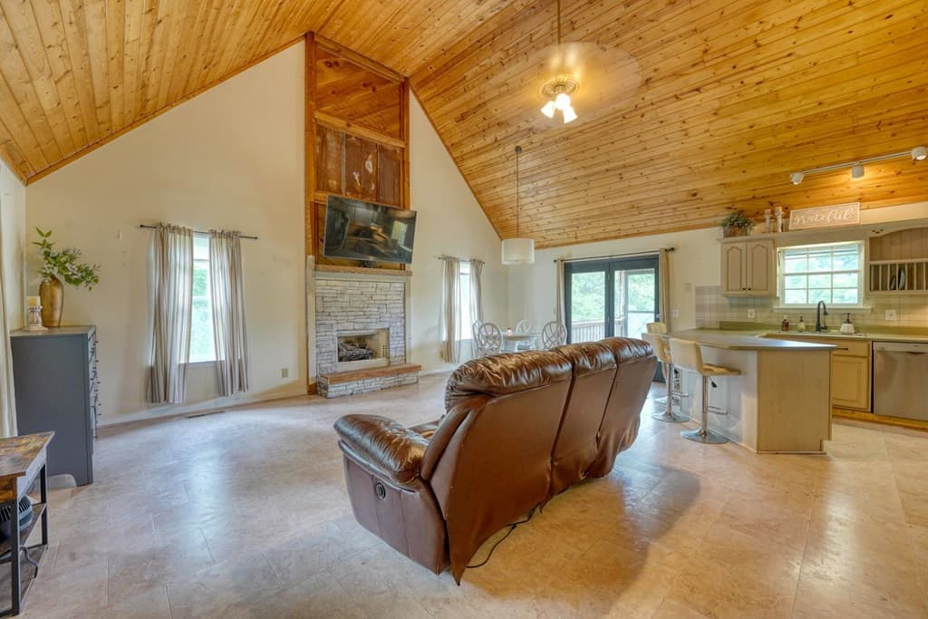 6744 Wood Lake Circle, Young Harris GA 30582 - Photo