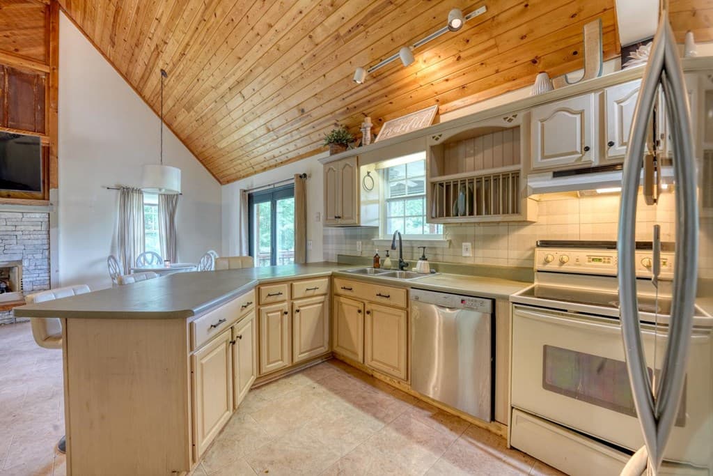 6744 Wood Lake Circle, Young Harris GA 30582 - Photo