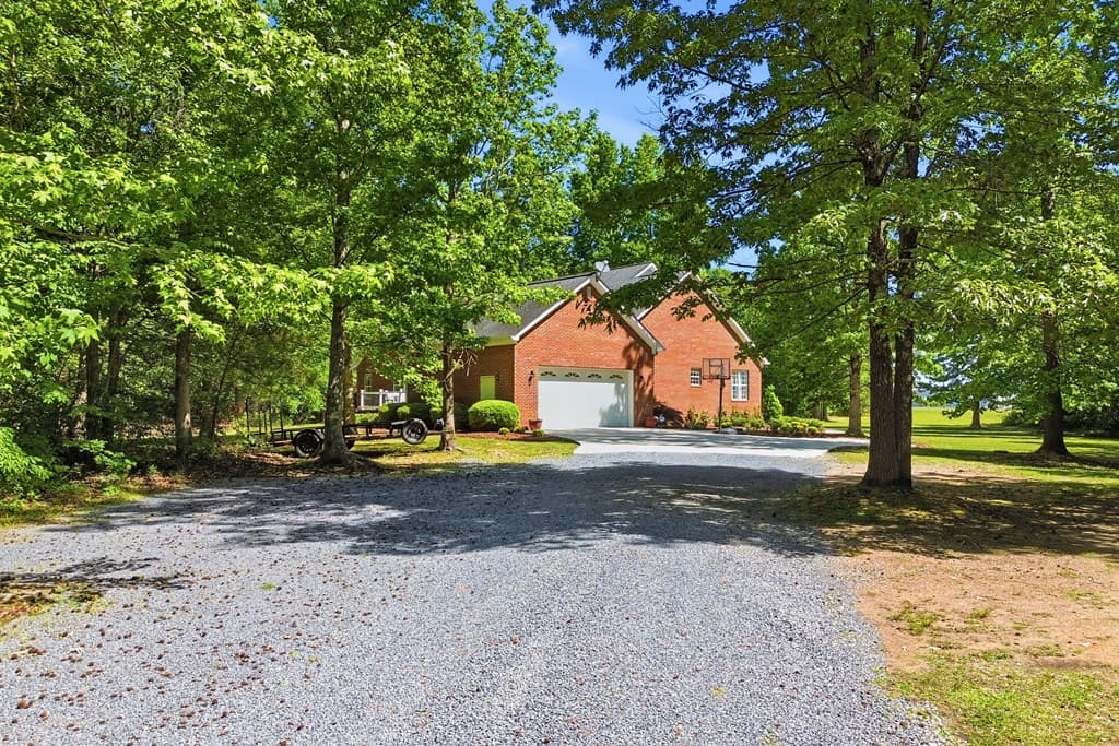 310 SE Gaines Road, Dalton GA 30721 - Photo