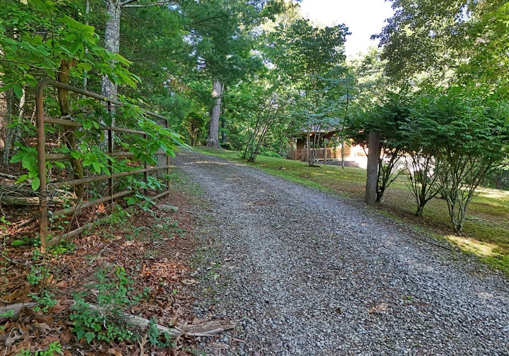 175 Bell Road, Mineral Bluff GA 30559 - Photo