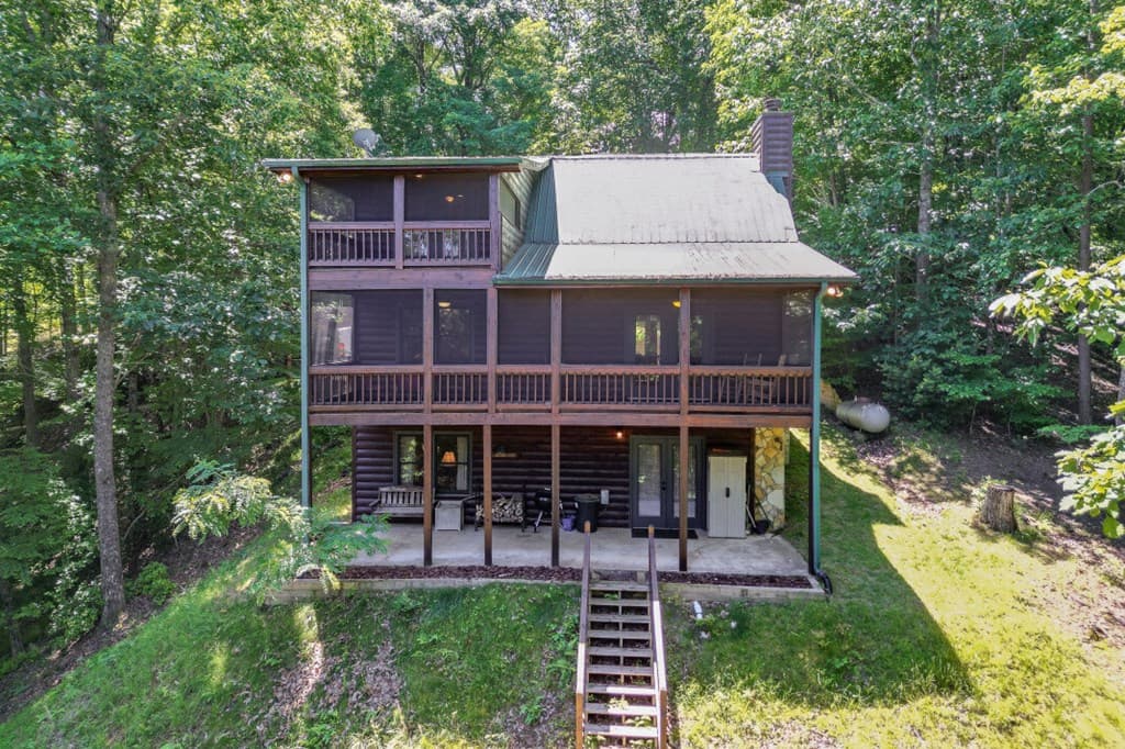 801 Davenport Mountain Road, Blue Ridge GA 30513 - Photo