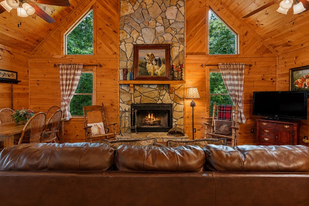 801 Davenport Mountain Road, Blue Ridge GA 30513 - Photo