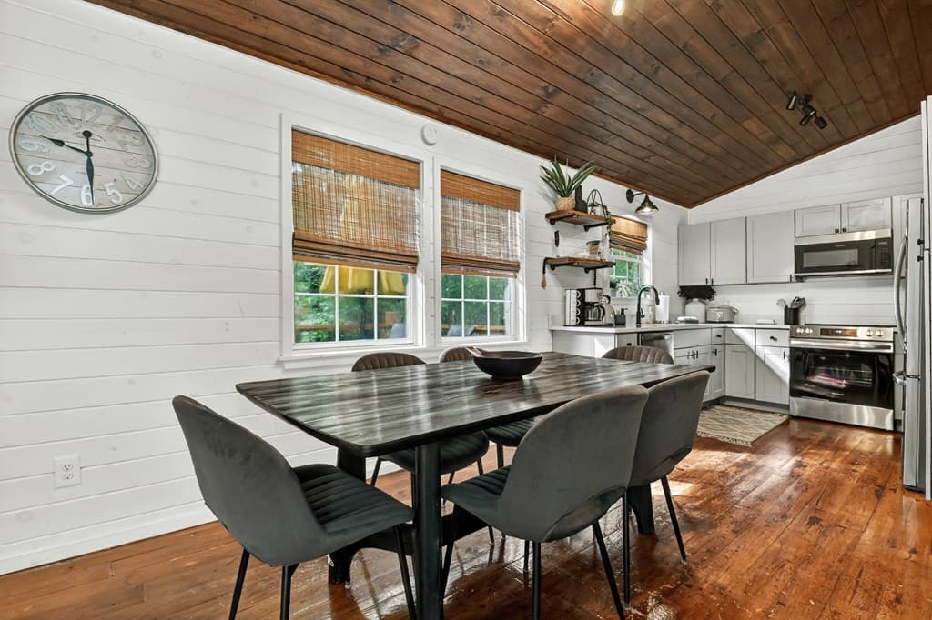 186 Dogwood Drive, Epworth GA 30541 - Photo