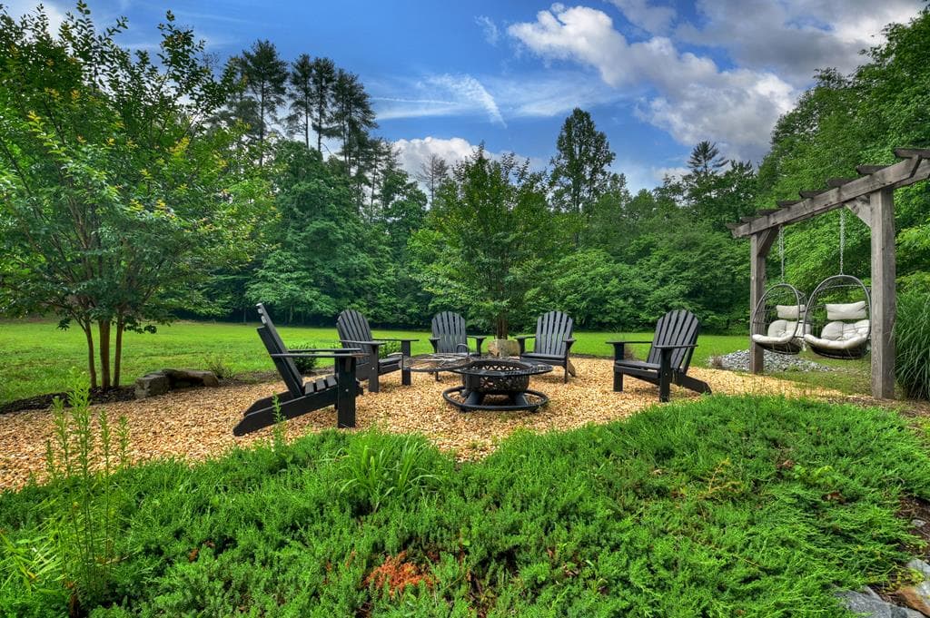 186 Dogwood Drive, Epworth GA 30541 - Photo
