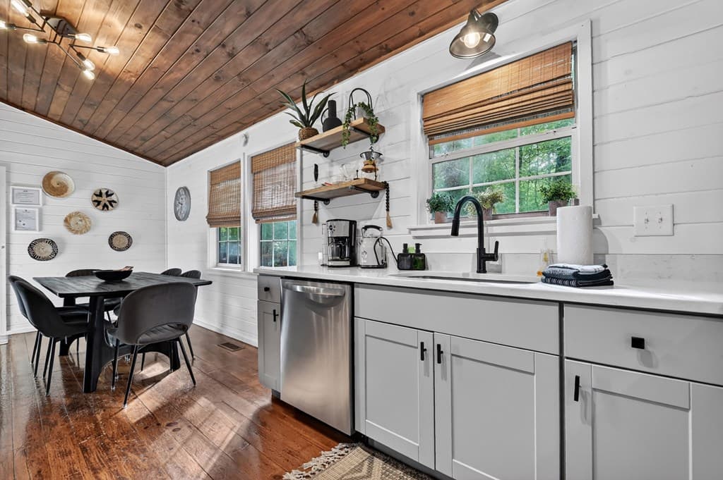 186 Dogwood Drive, Epworth GA 30541 - Photo