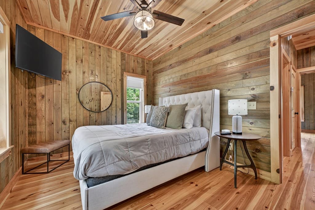 210 Ridge Top Trail, Blue Ridge GA 30513 - Photo