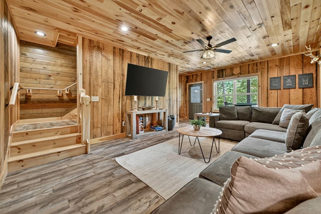 210 Ridge Top Trail, Blue Ridge GA 30513 - Photo