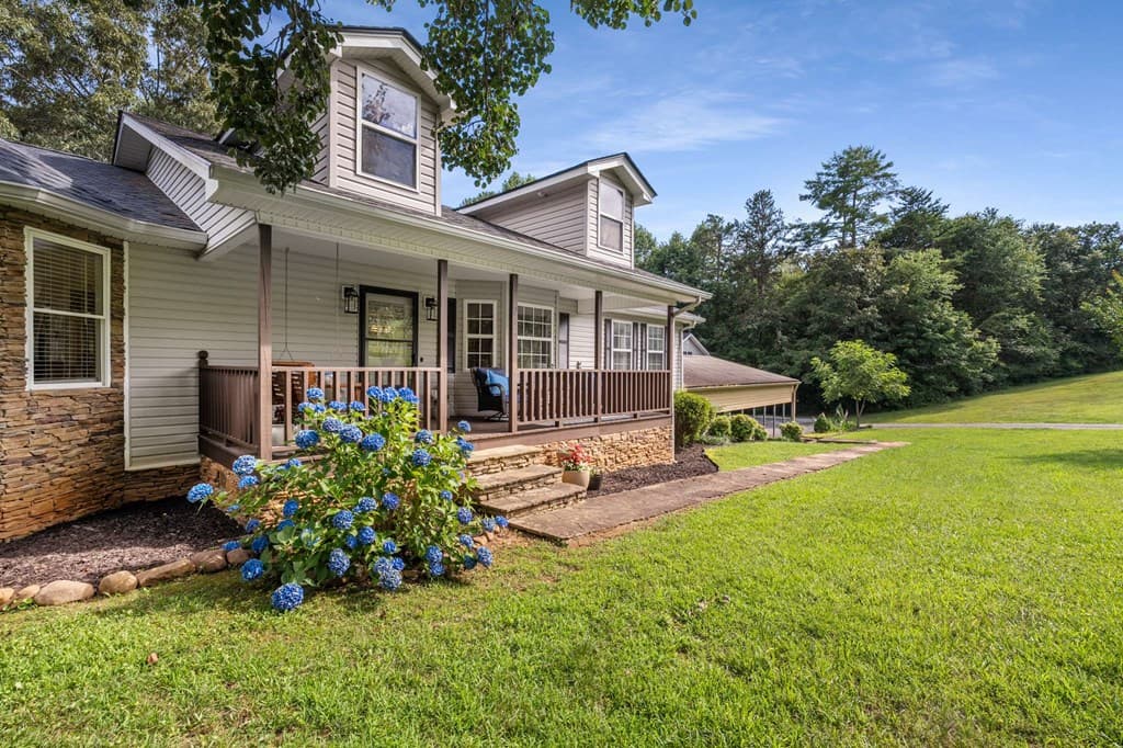 214 Piney Woods Drive, Ellijay GA 30536 - Photo