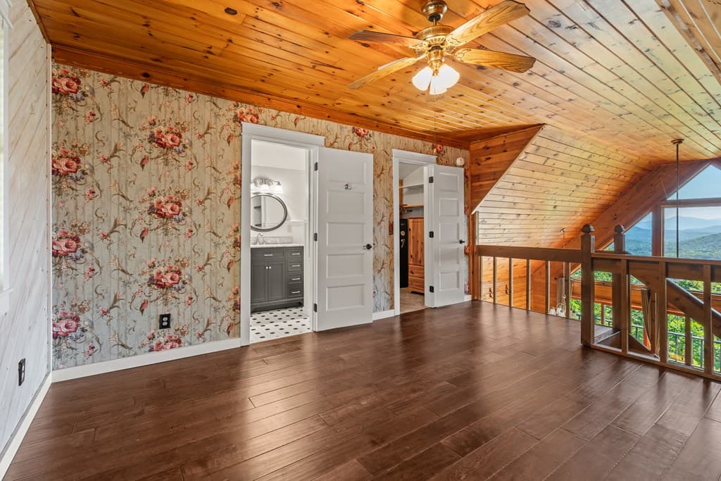 913 Royal Oaks Trail, Brasstown NC 28902 - Photo